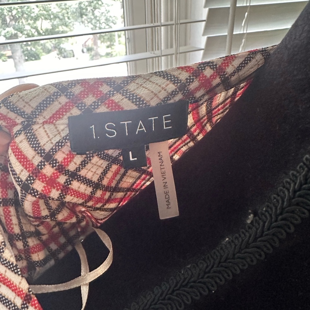 1 State Plaid Puff Sleeve Shirt, Red, Black, White, size large - Picture 4 of 5